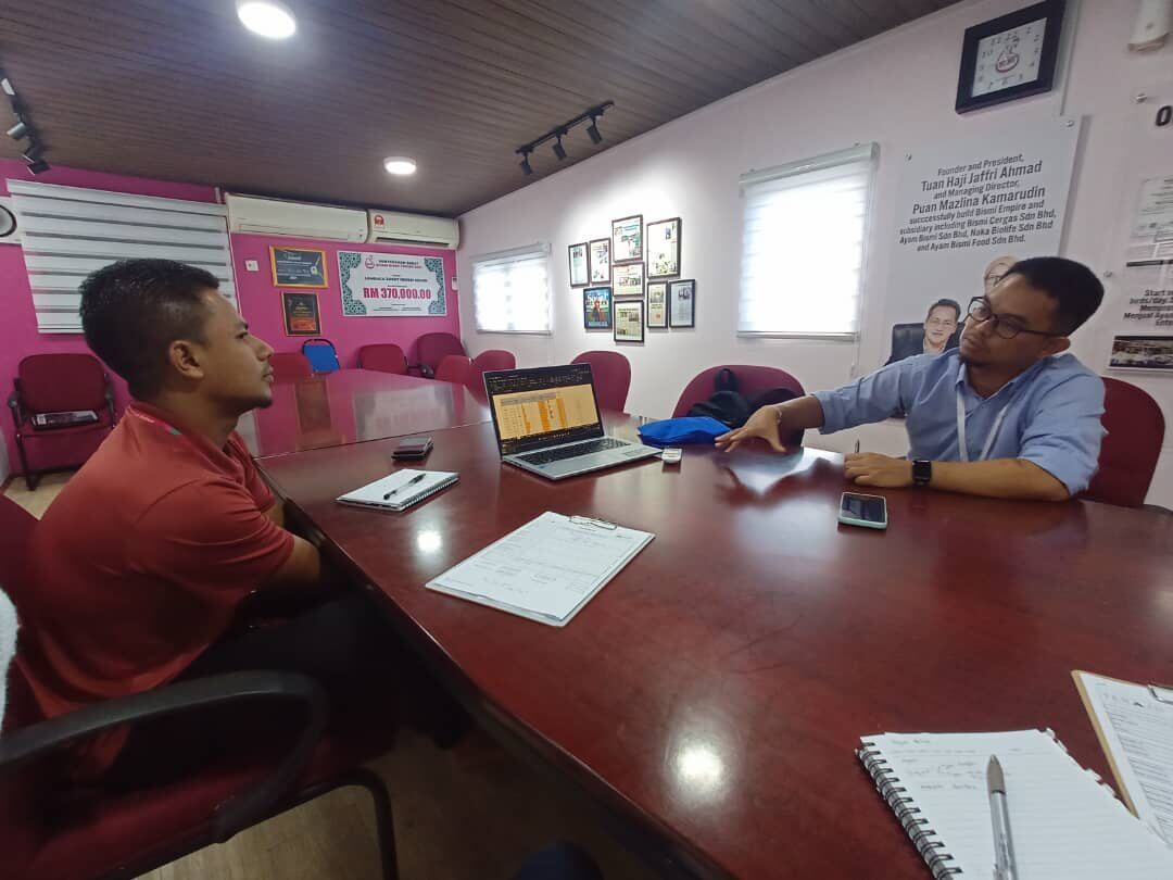 Management discussion session for manufacturing consulting and process improvement