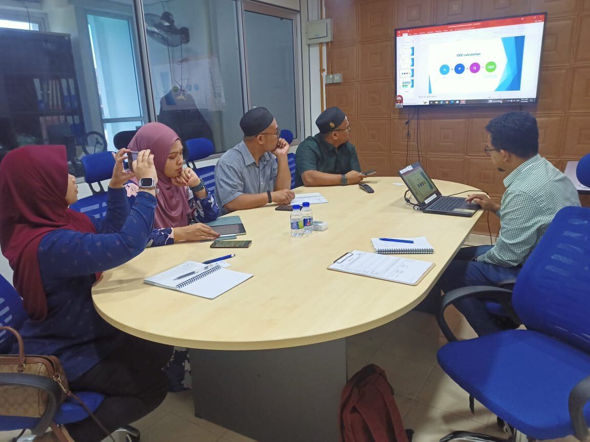 Workshop presentation discussion for lean manufacturing training